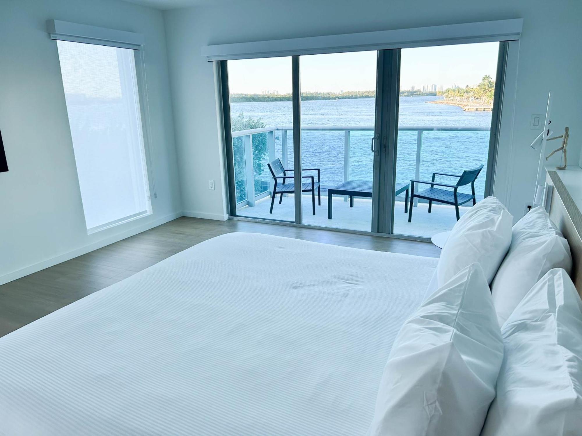 Beach Haus Bal Harbour Room photo